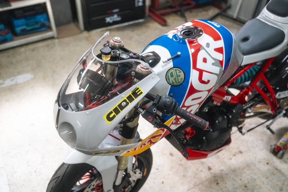 La riconoscete? E' una Royal Enfield Guerrilla 450!